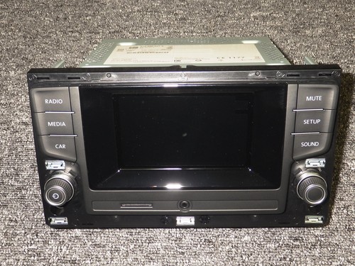 18654 VW Golf 7 VII Sportsvan, Touran 5T Radio Composition Touch DAB+ 510035887A