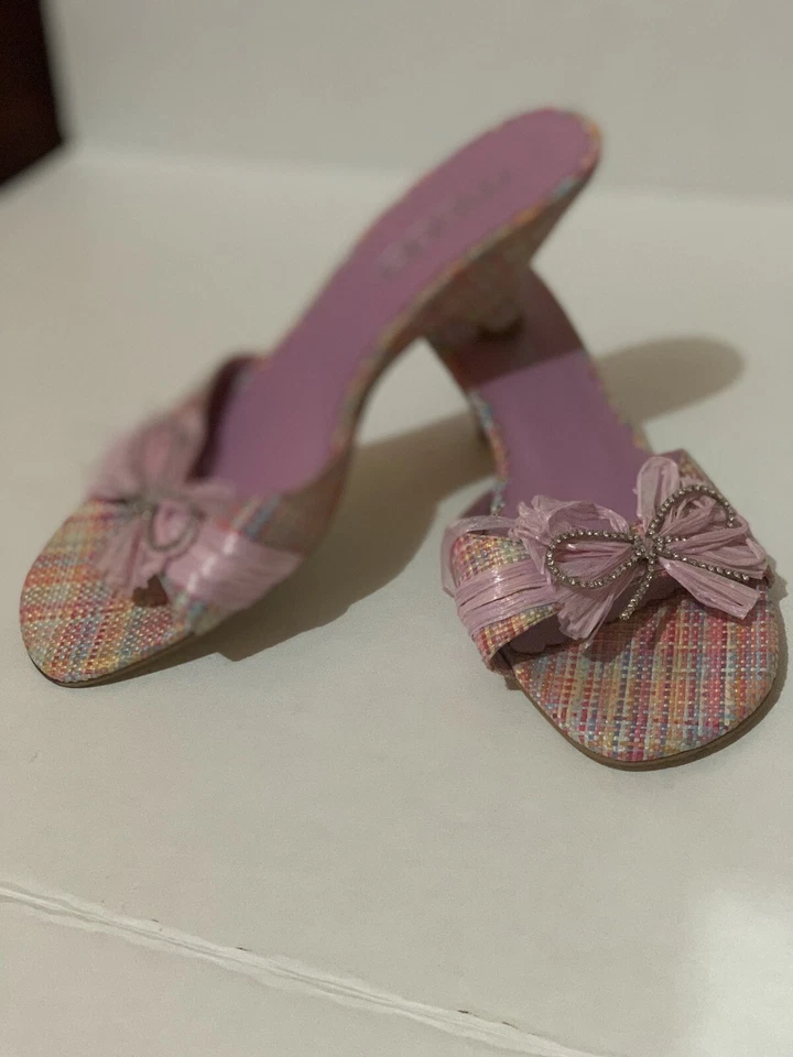 Moda Spana Sandalia Sin Cordones Lavanda Pajarita Acento Talla 8 1/2 Se Ajusta Más Como Talla 8 Foto 2 de 2