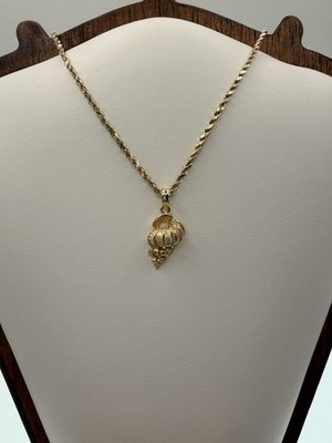 Vintage Signed 14K Gold Shell Pendant Necklace on 14K Rope Chain 3.8g