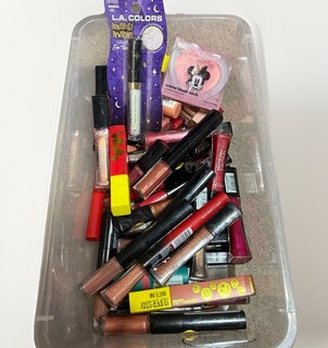 Huge Reseller Lot Of 50 Makeup Lip Products Assorted