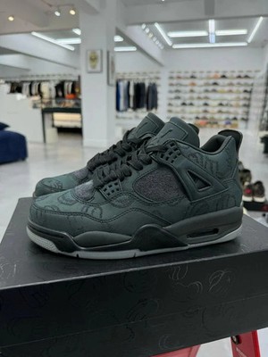KAWS x Jordan 4 Retro  Black  930155-001 Men's Size US 7-12