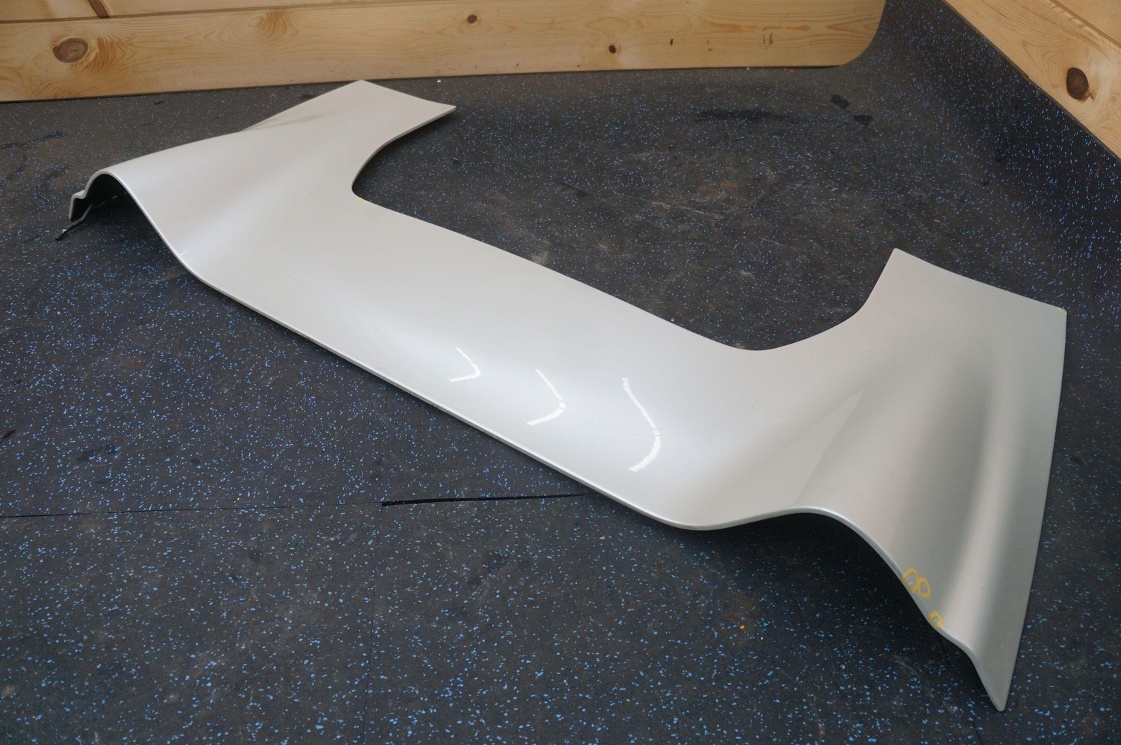 Rear Roof Panel Partition Cover White Fuji OEM 66461700 Ferrari 430 Spider *Note