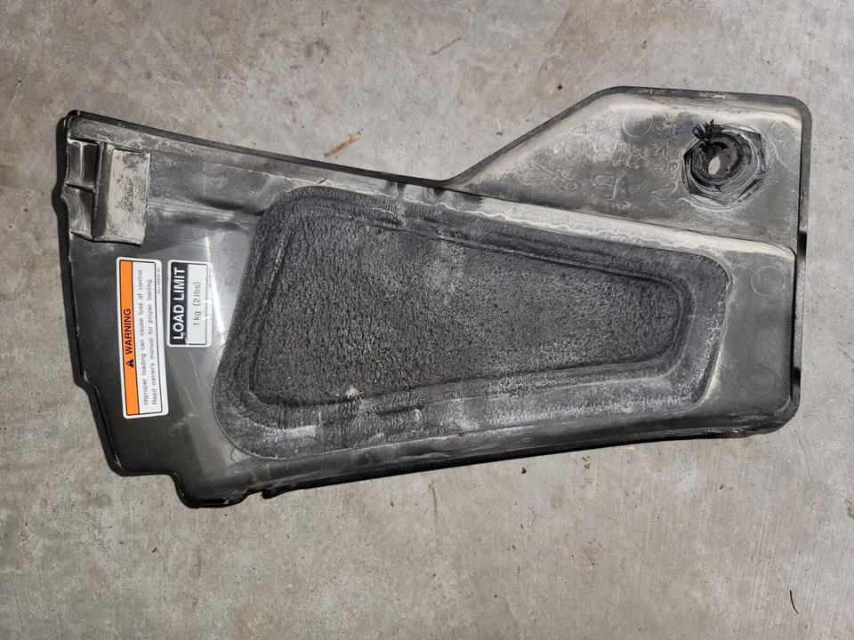 Cubierta de cuadro lateral izquierdo Yamaha V Star 650 XVS650 2004 5bn-21711-11-pe Foto 2 de 2