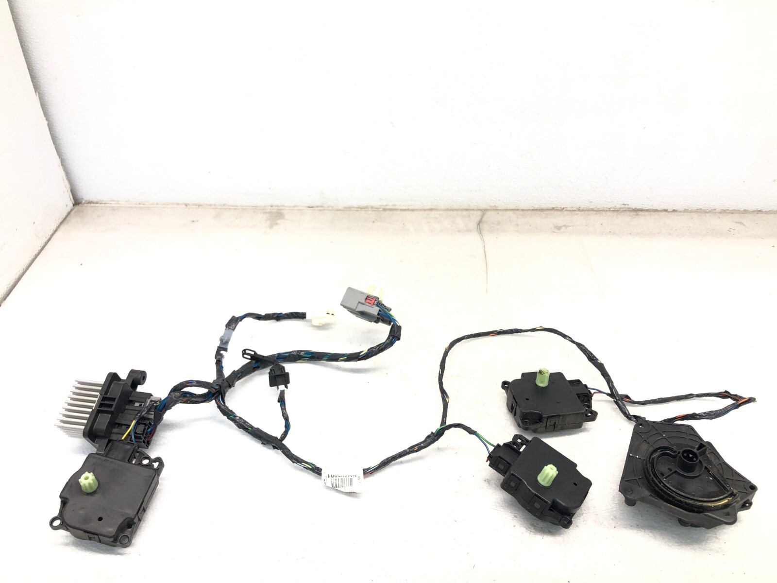 2017-2020 MASERATI LEVANTE HVAC A/C BLEND DOOR VENT FLAP ACTUATOR MOTOR SET OEM