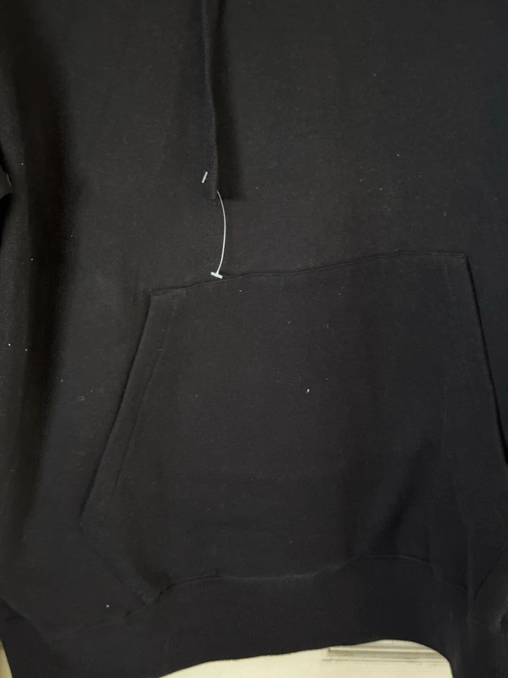 Neff “ WORLDWIDE ” Hoodie Size MEDIUM New WITH TAG. BLACK With PUFF LETTER LOGO - Image 4 of 4