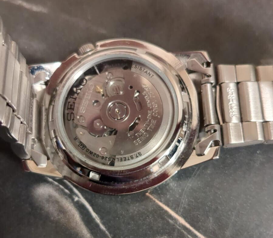 ‼️最終値下げ‼️セイコー5 オートマチック21石　日本製7S26-02W0裏スケ SEIKO 5 Men's Automatic 21 Jewels Day-Date Silver/Black