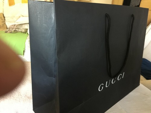 GUCCI regalo Carrier ACQUISTI AL DETTAGLIO Sacchetto di Carta Nero 48 x 36  x 13.5 cm | eBay