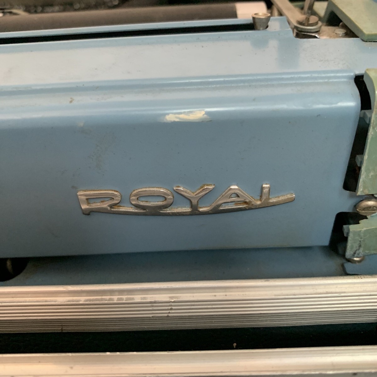 1964 Vintage Royal Aristocrat with Case and Key Works | eBay