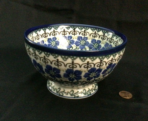 Poland Ceramic W. R. Handmade & Hand Painted Blue Footed Fruit /Salad Bowl VTG - Picture 3 of 5