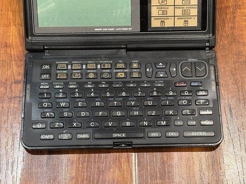 Vintage Sharp Wizard 64KB OZ-8200 Electronic Organizer - Untested! - Picture 2 of 11