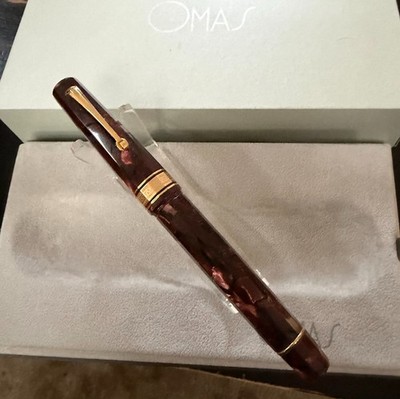 Omas Paragon LE SCARLET RED Celluloid Rollerball Pen Facetted Gold-Plated Trim 