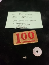 MILLS UNIVERSAL RECTANGLE $1.00 DENOMINATION BADGE SLOT MACHINE #RDB301