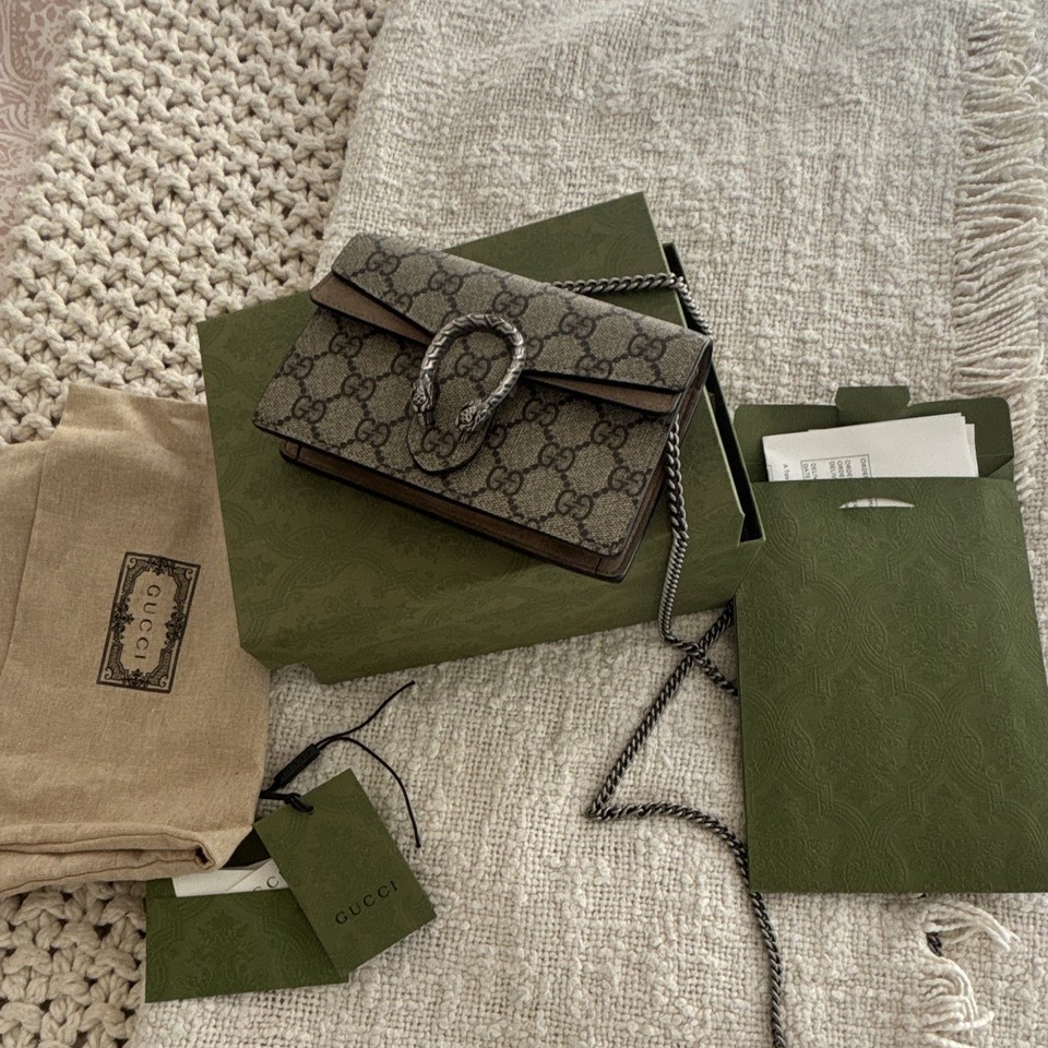Gucci Dionysus GG Supreme super mini bag