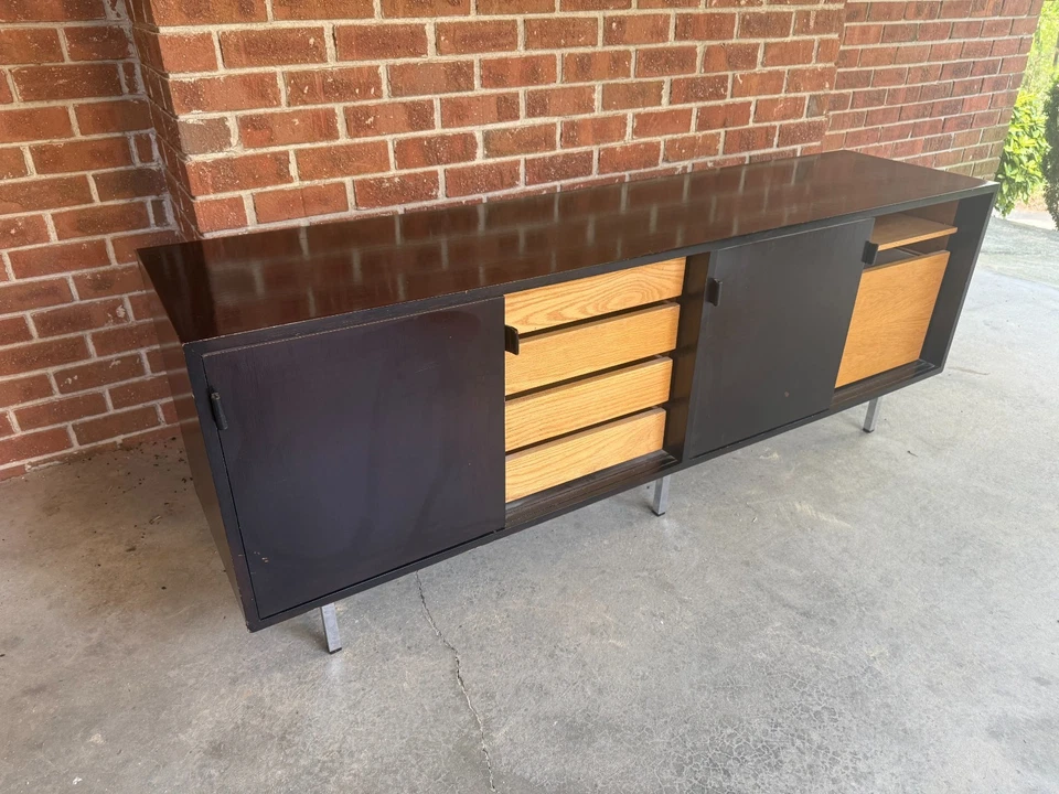 Florence Knoll Mid-Century Modern Credenza Foto 3 de 4