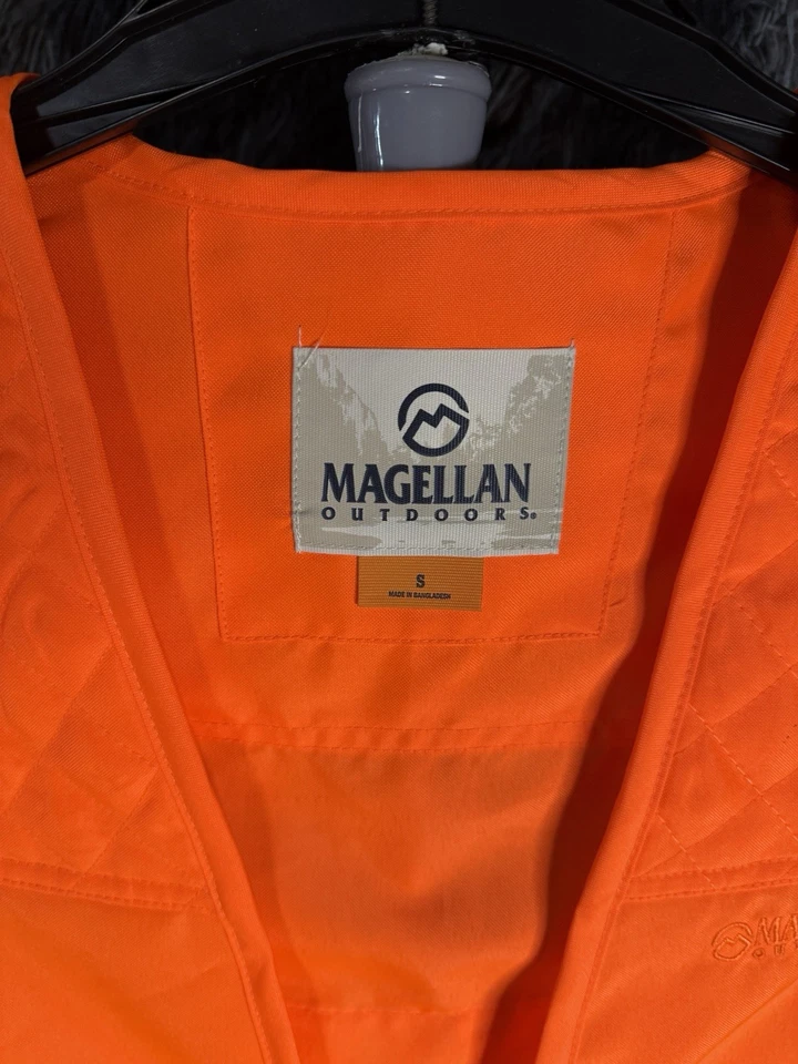 NWT Magellan Outdoors Game Vest Mens Blaze Orange Zip Up Hunting With Game Bag - Image 2 of 4