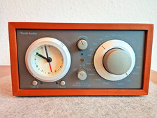 Tivoli Audio Three  MW/UKW Radio, Uhr, Clock, Kirsche-Taupe, Cherry-Taupe