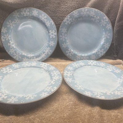 4  Casa Moda'' Evergreen Ernie Dinner Plates NEW 11  Snowflakes