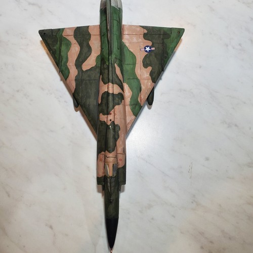 Vintage Convair F-102 Delta Dagger Deuce USAF Jet Model Plastic Plane 1:72? - Picture 5 of 14