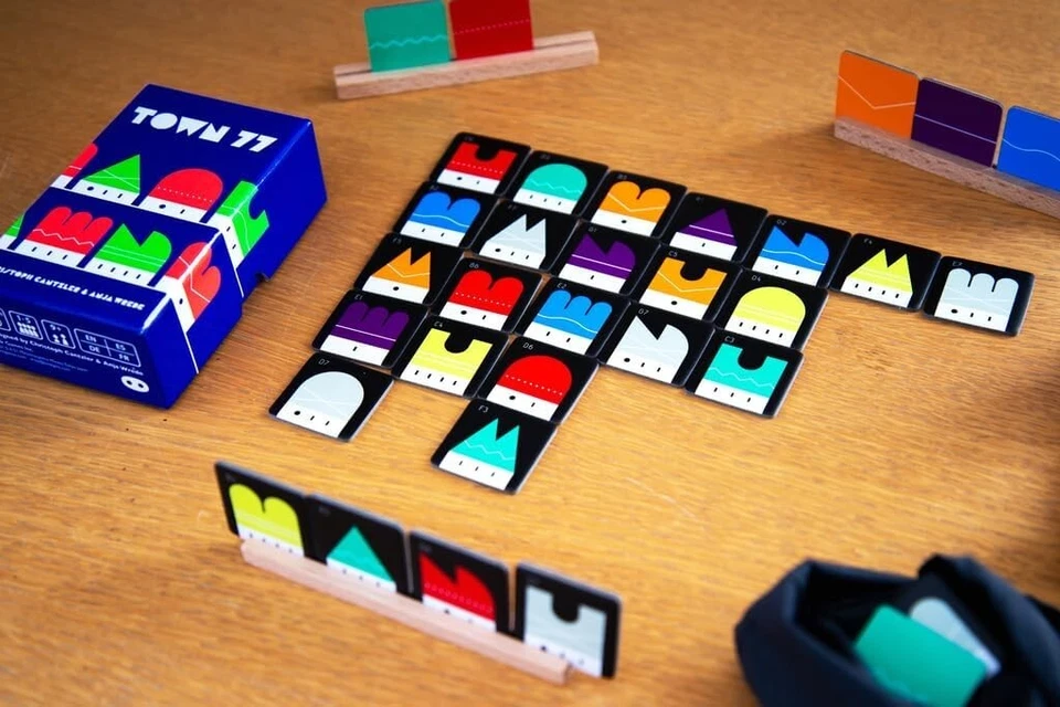 Town 77 Tile Matching Game Oink Games Family Small Fast Solo Puzzle Town77 - Image 3 of 4