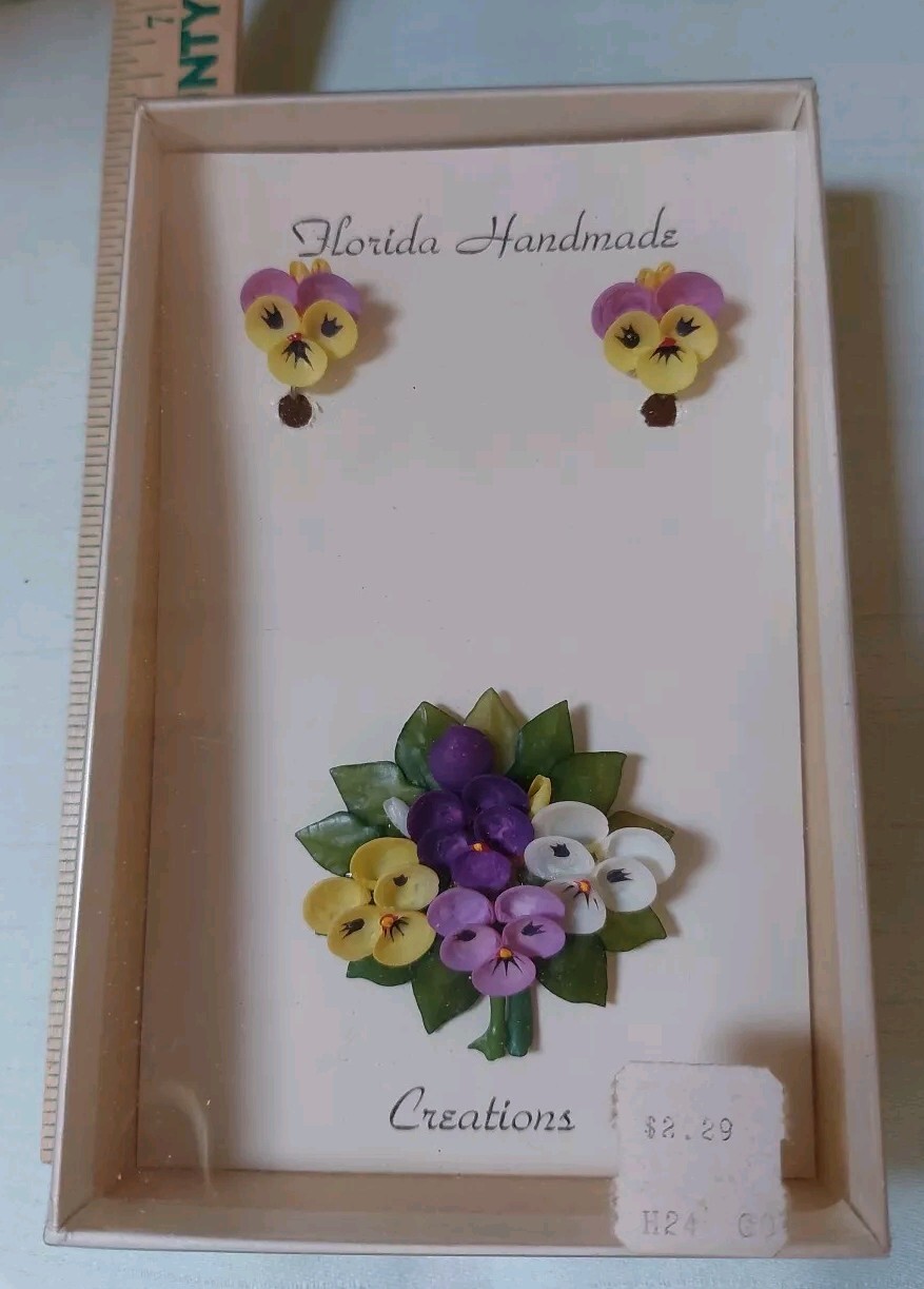 Vtg Florida Handmade Creations Seashell Pansy Pin & Screw-back Earrings