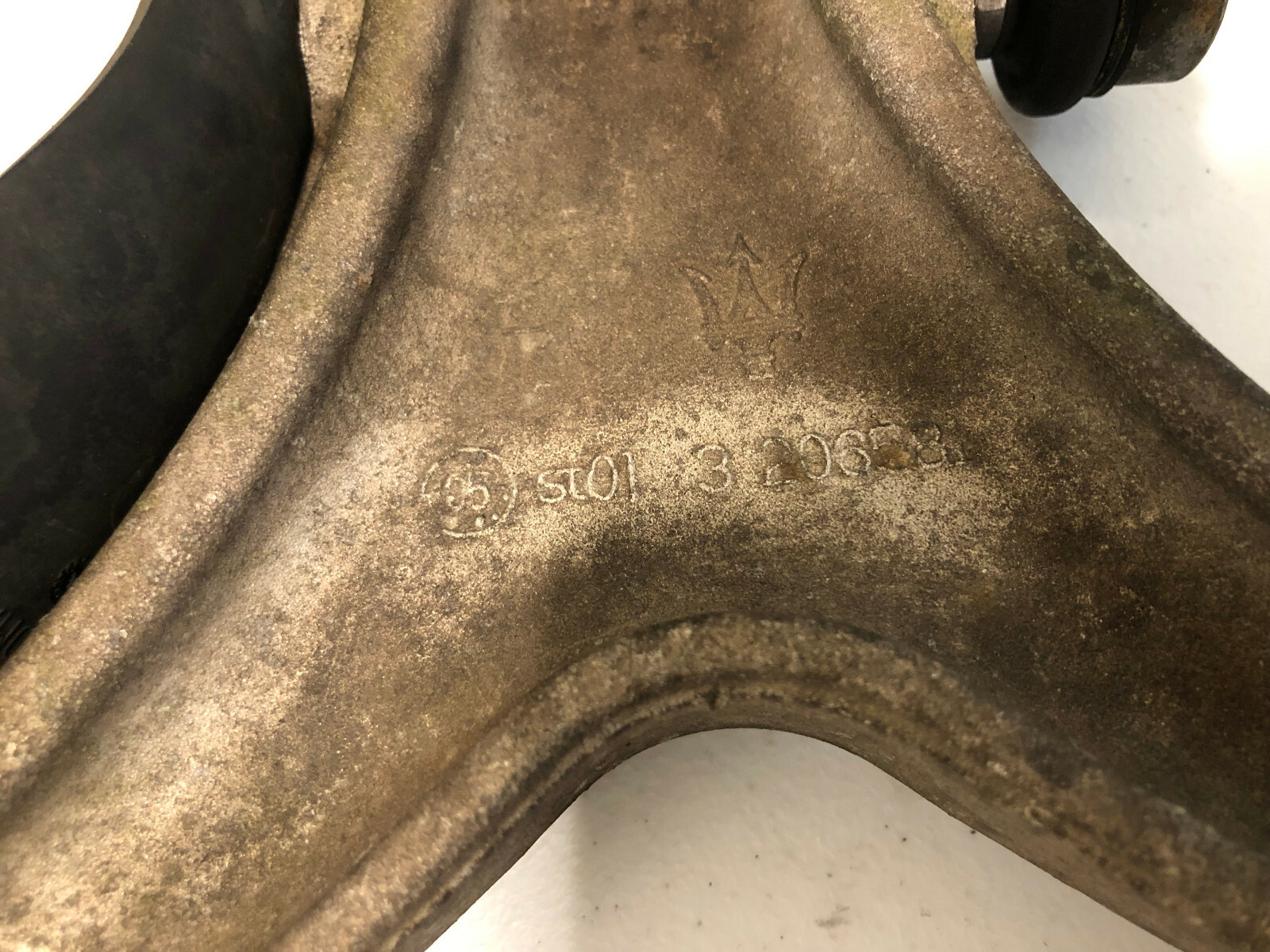 06 MASERATI QUATTROPORTE M139 FRONT LEFT DRIVER LOWER CONTROL ARM USED OEM