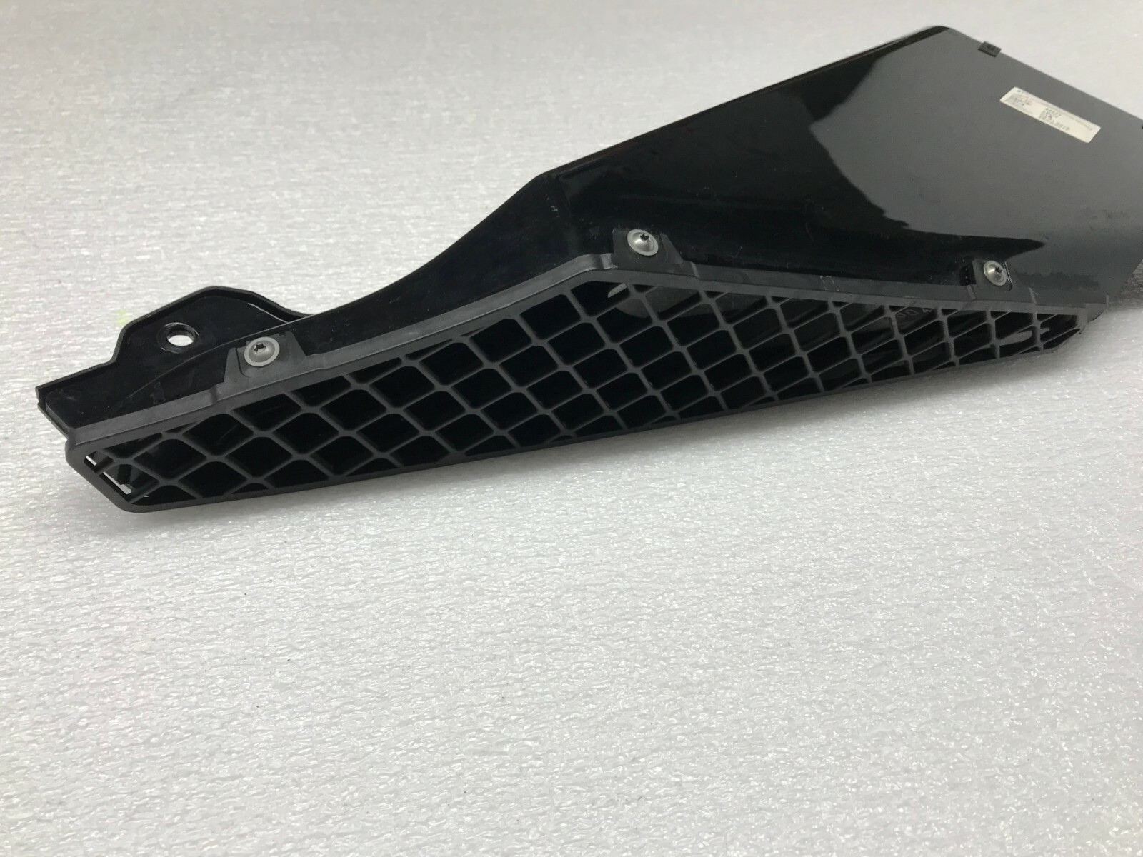 LAMBORGHINI AVENTADOR PASSENGER RIGHT RH AIR DUCT GUIDE ELEMENT OEM 470119364E