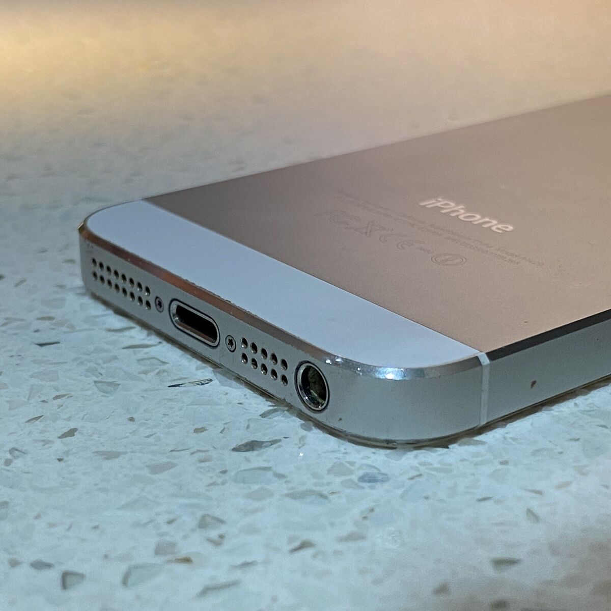 Apple iPhone 5 - 16GB - White (Unlocked) A1429 | eBay Apple iPhone 5 - 16GB - White (Unlocked) A1429 | eBay