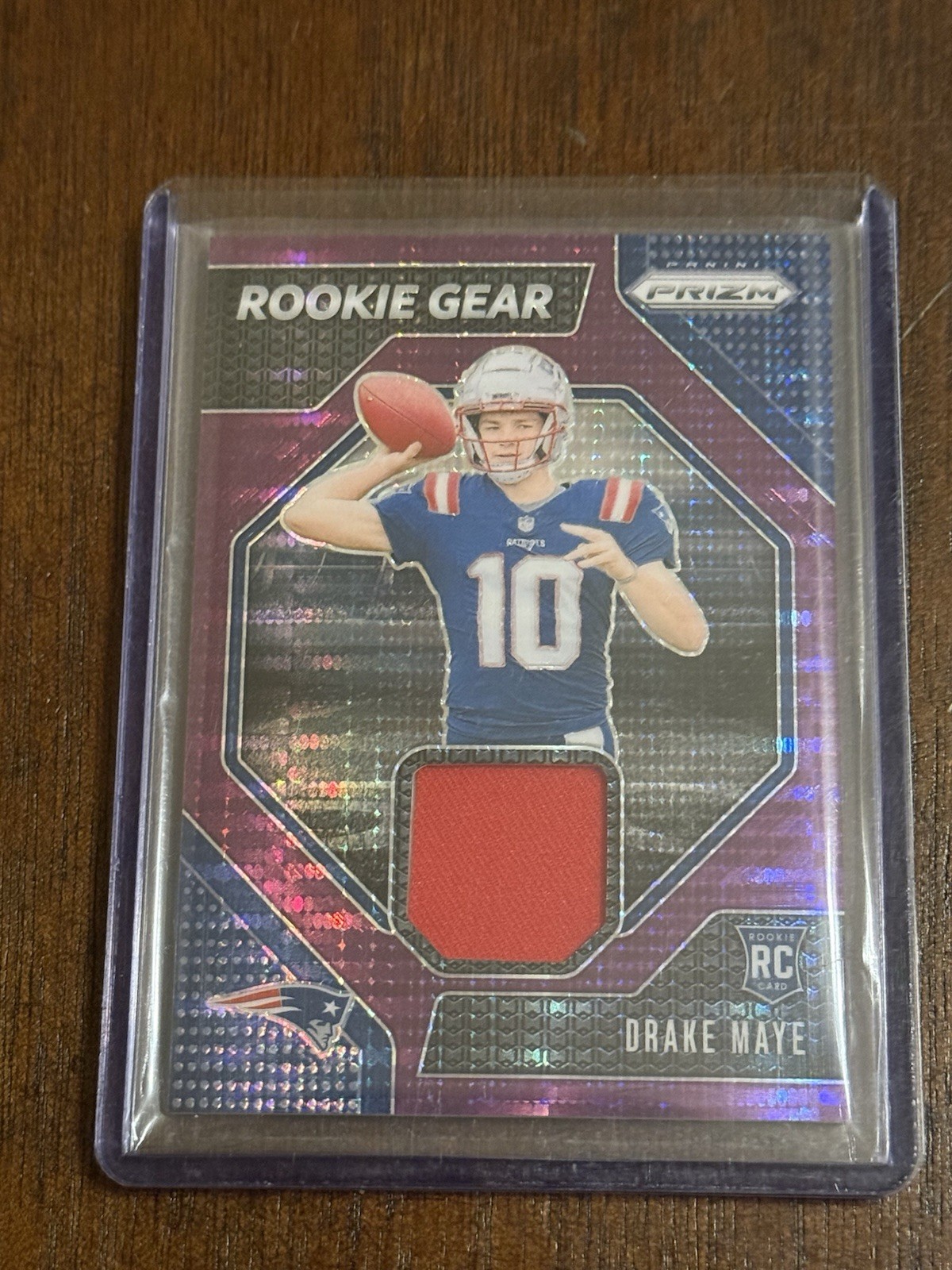 2024-25 Panini Prizm Football Hyper Purple Prizm Drake Maye Rookie Gear Card