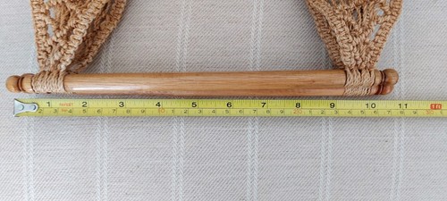 Vintage Handwoven Raffia String Jute Wooden Handle Bag Festival Boho Chic 1960s - Picture 4 of 11