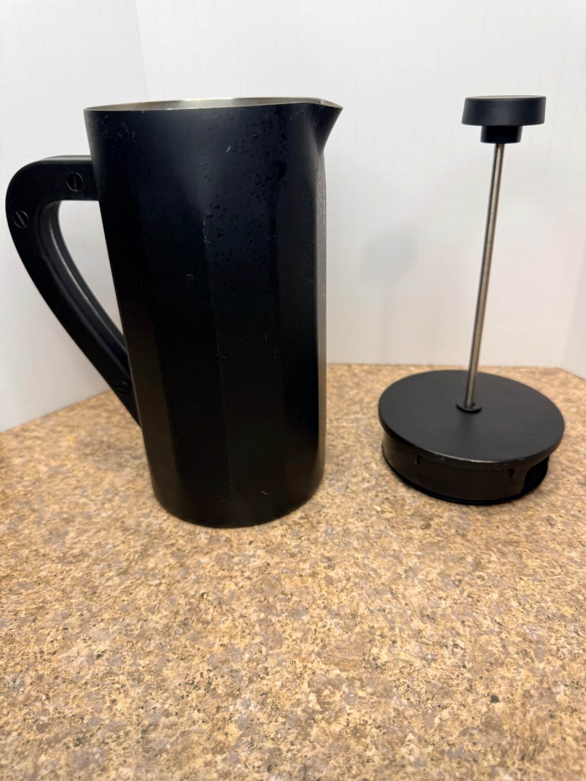 34 Fl Oz / 1l Black Stainless Interior W/ Pl