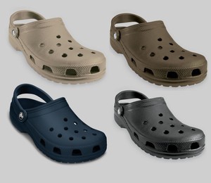crocs classic chocolate