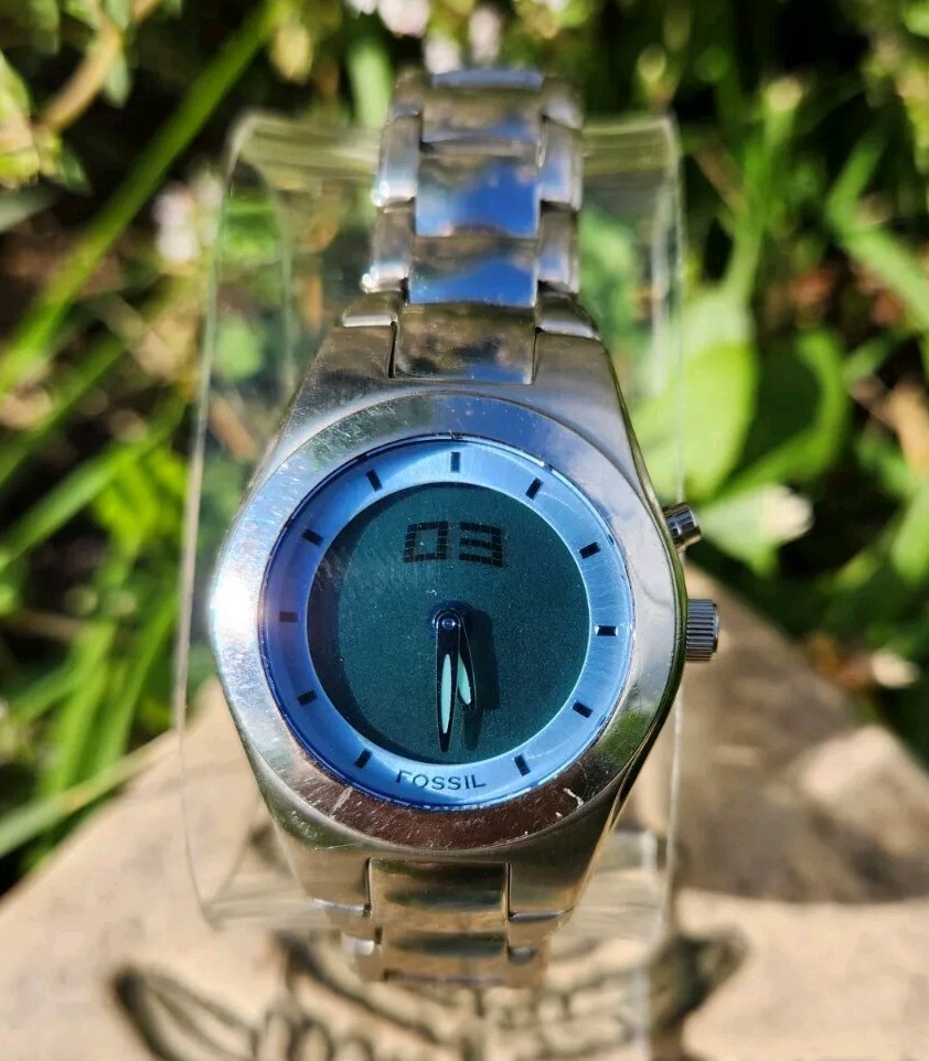 Fossil Big Tic BG-1067 32mm Quartz Blue & Silver Watch NEW Fossil Big Tic BG-1067 32mm Quartz Blue & Silver Watch NEW