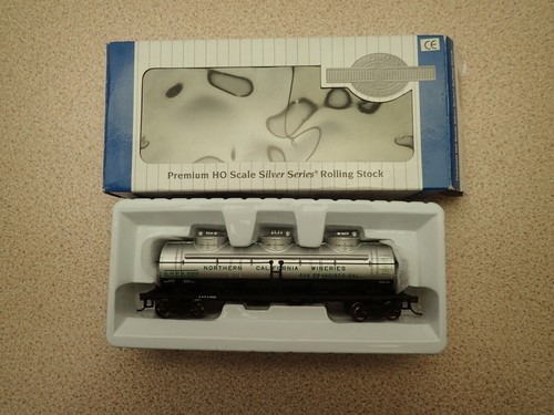 Bachmann Spur HO 17141 40' 3 Kuppel Kesselwagen Northern California Wein unbenutzt | Zustand: New