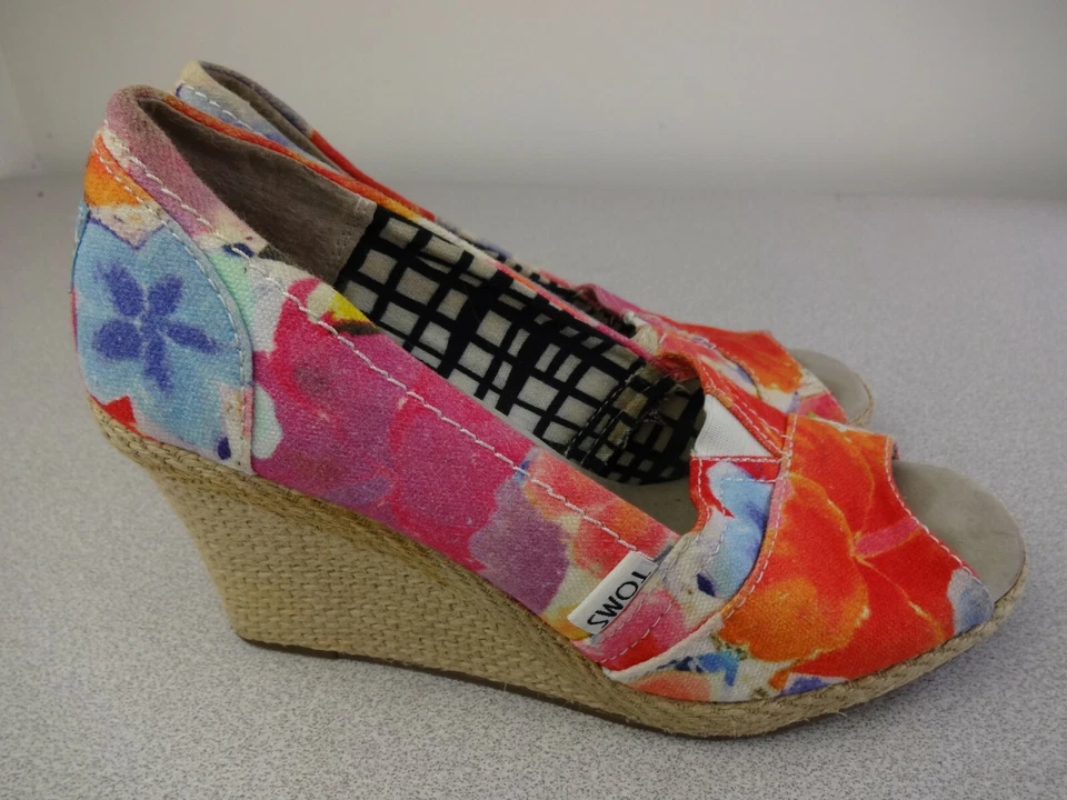 TOMS 女式 6 码露趾 3 英寸帆布楔形鞋跟花卉帆布凉鞋 — 第 4/4 张图片