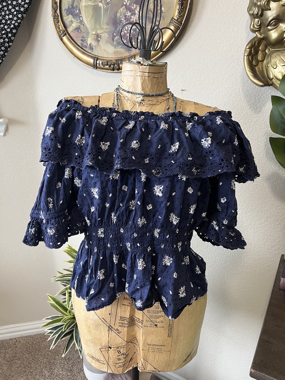 Universal Thread Navy Blue Eyelet Embroidery Flor… - image 3