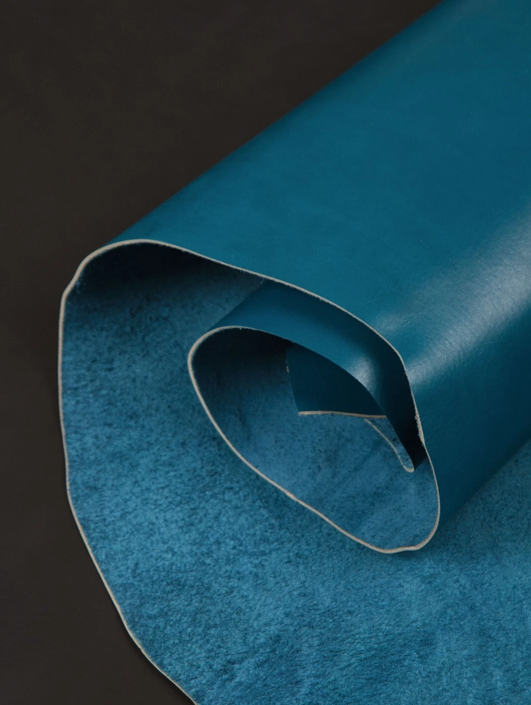 Teal Full Grain Leather Hide – 1.8mm (5oz), Vegetable Tanned Petrol Blue Leather