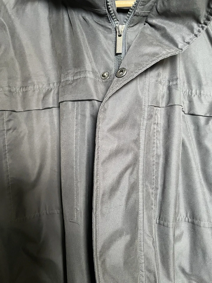 Lands End Men's Waterproof Insulated Squall Parka - Large Size - Image 4 of 4