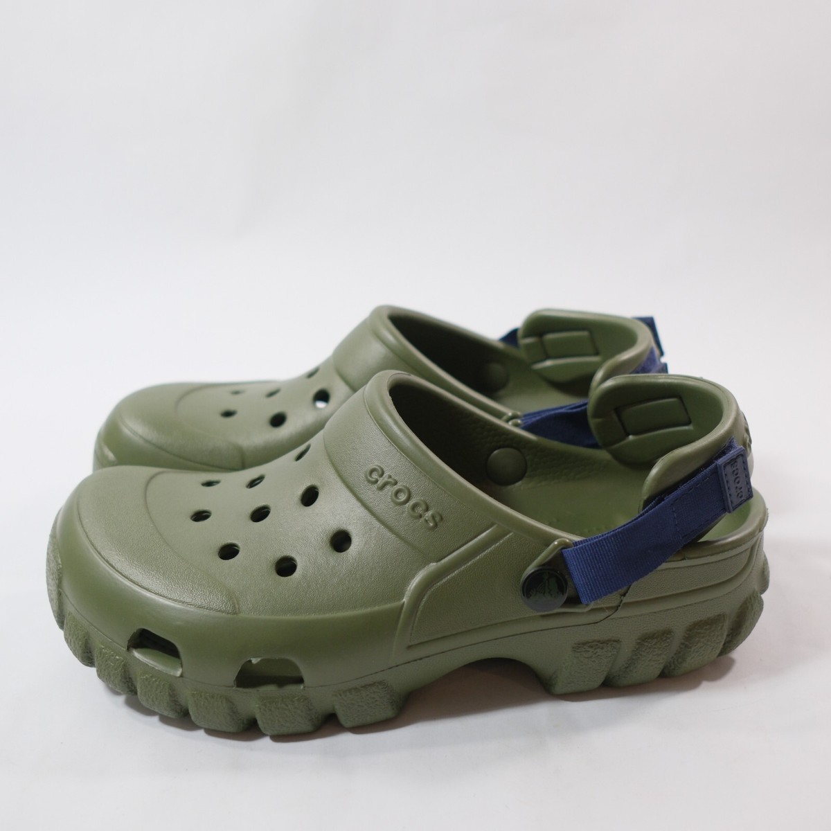 Crocs Offroad Sport Clog Color: Army Green / Navy
Size: Size:M8 W10. New w tag Crocs Offroad Sport Clog Army Green / Navy - May 2023  main image 3