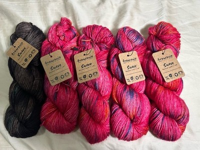 5 ARAUCANIA Yarns SUAVA Merino WOOL ExtraFine 100g 197m Color 6 Phoenix/9 Divine