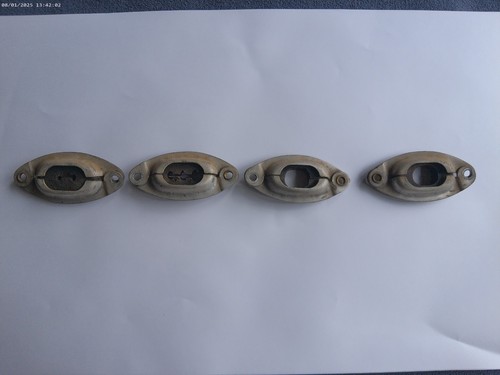 Alfa Romeo GIULIETTA / GIULIA SPIDER Used Original SET of 4 GROMMET RETAINERS - Picture 11 of 11