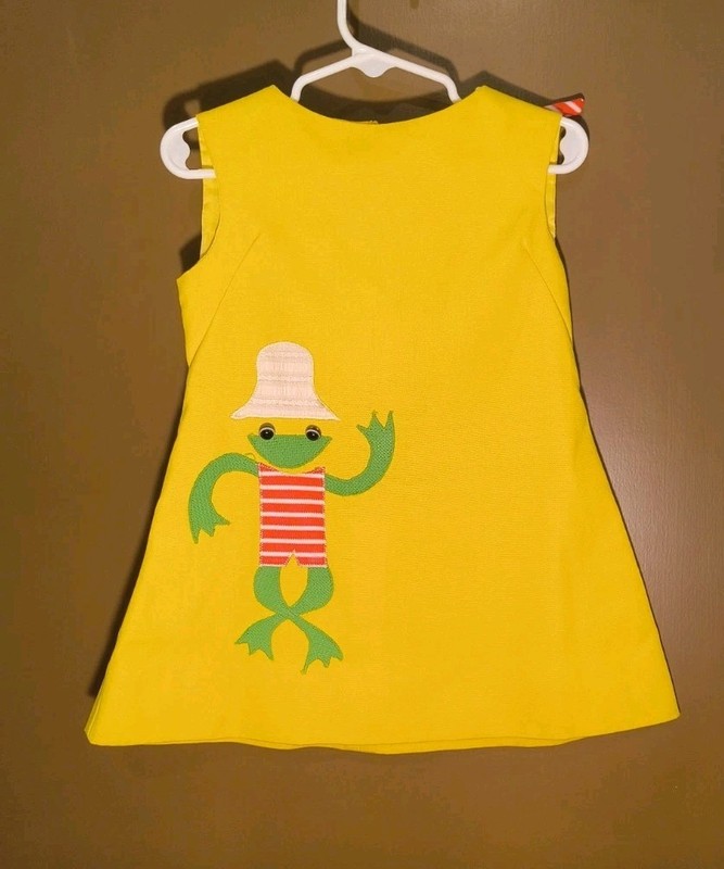 Vintage Childs Dress Yellow Girls Dress Ruth's Of Carolina With Frog  12-24 Mos.