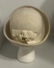 Vintage Classic Beige Cream Wool Bowler Hat Union Made USA Sz 6-3/4" S 21.5 in