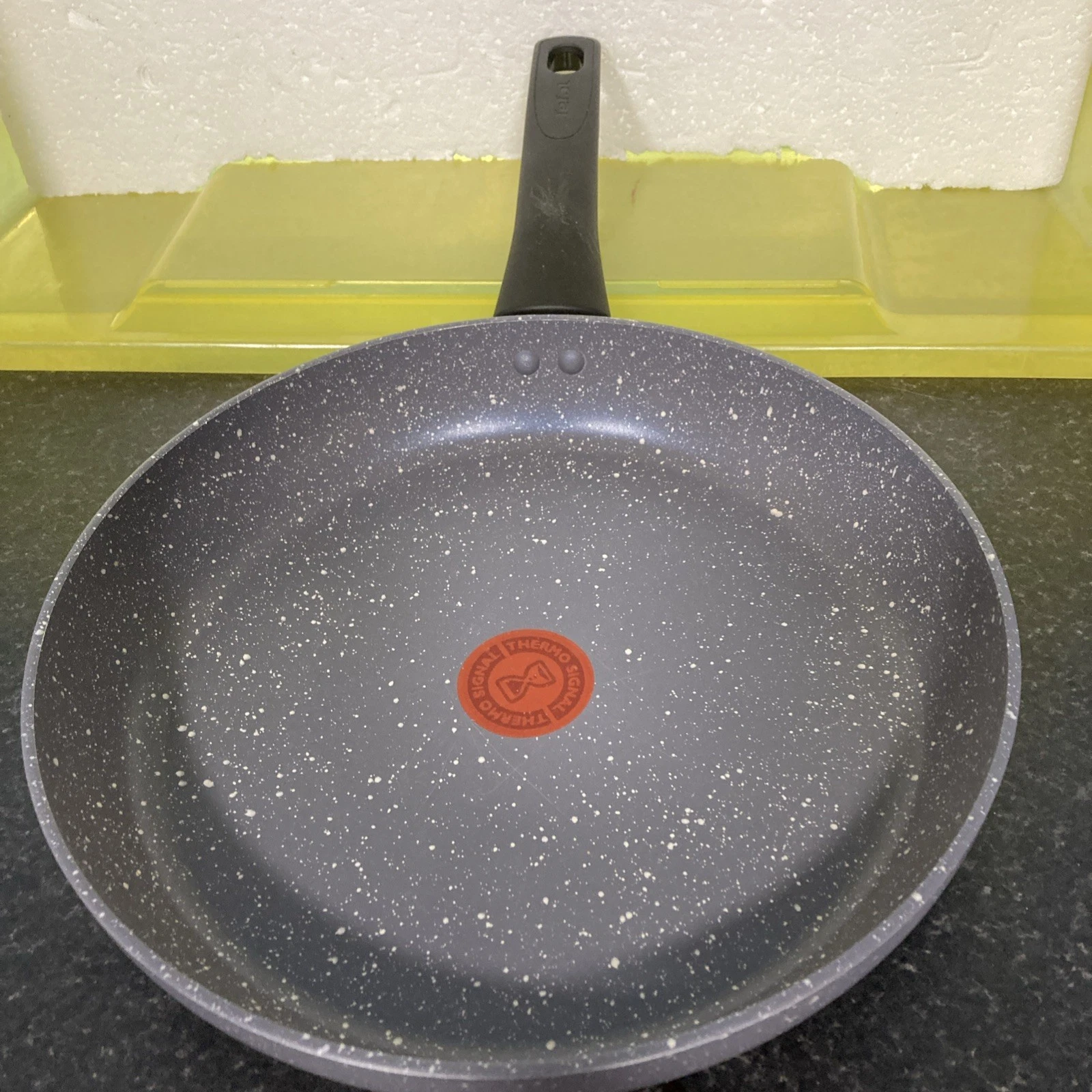 Tefal BLACK STONE Frying pan 28 cm, Induction Non-stick Scratch-resistant