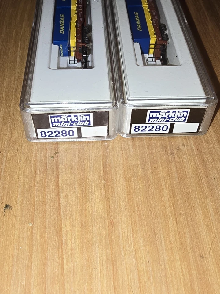 Märklin Z Scale Mini-Club Huckepackwagen “Danzas” Piggyback Flat Cars – Lot of 2 - Image 2 of 4