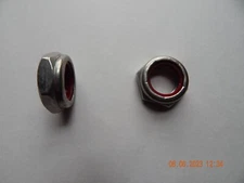 METRIC NYLON INSERT LOCK NUTS. M10-1.0 ZINC. 12 PCS. NEW