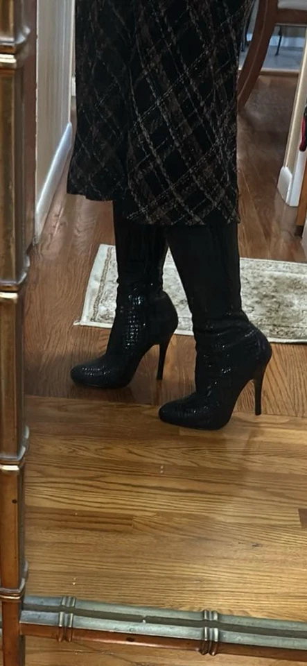WHBM NWO/коробка колена змеиной кожи черный высокий ботинки размер 7 отличном состоянии - Изображение 3 из 4