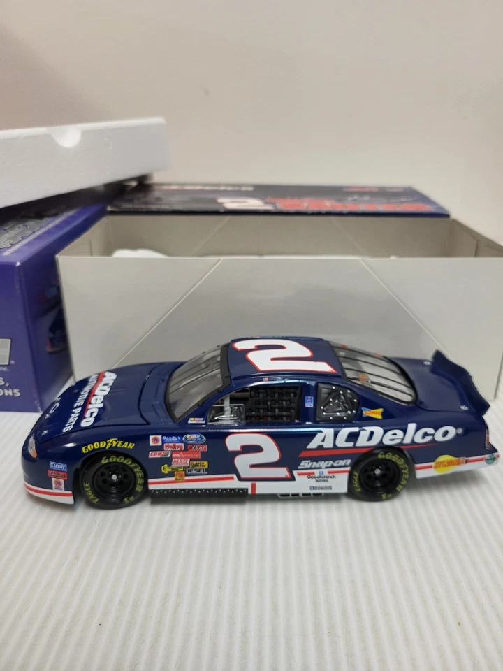 Action Collectibles #2 Johnny Sauter AC Delco 2002 coche fundido a presión 1:24 nuevo Foto 2 de 2