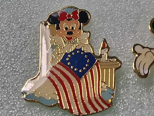 Vintage Disney 80's Betsy Ross Minnie Mouse & Uncle Sam Mickey Pin Set USA Flag - Picture 4 of 12