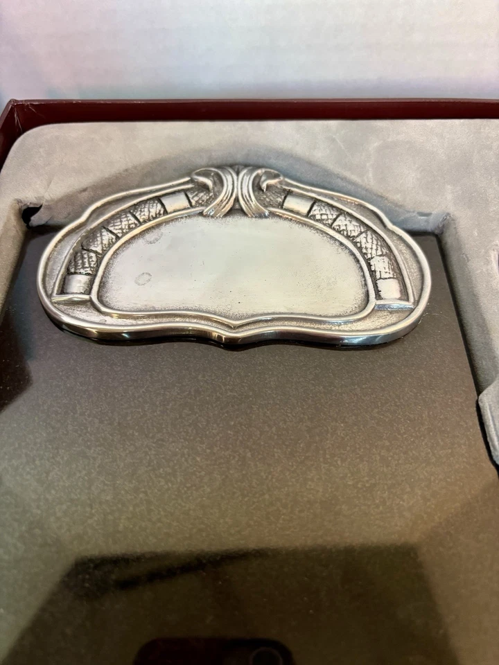 Conjunto de bandeja e faca Arthur Court 2005 tábua de queijo mármore assinado com caixa - Imagem 4 de 4