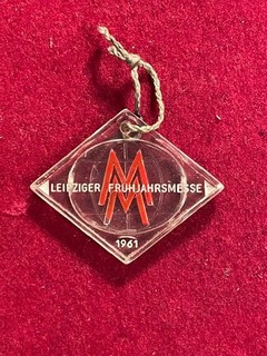 Leipzig: Kunststoffabzeichen 1961 der Leipziger Frühjahrsmesse